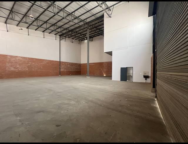 677M² WAREHOUSE TO LET IN COSMO BUSINESS PARK